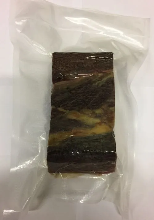 Posene drar seg helt innat produkter = minimalt med luft